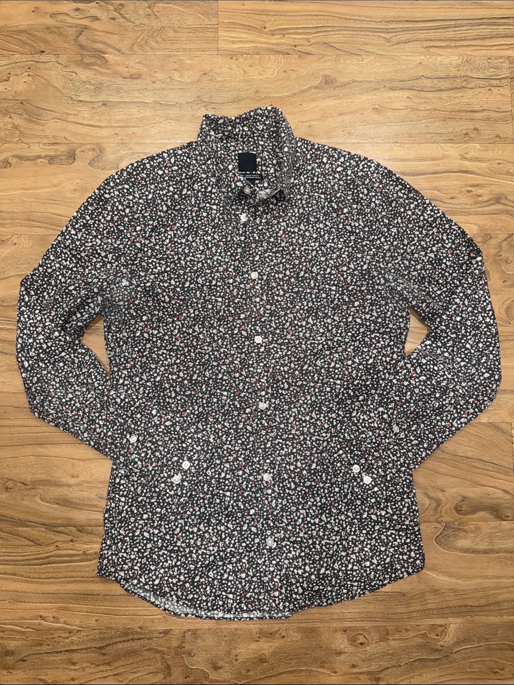 H&M Men's Black Floral Button-Down Shirt with Burgundy & White Accents